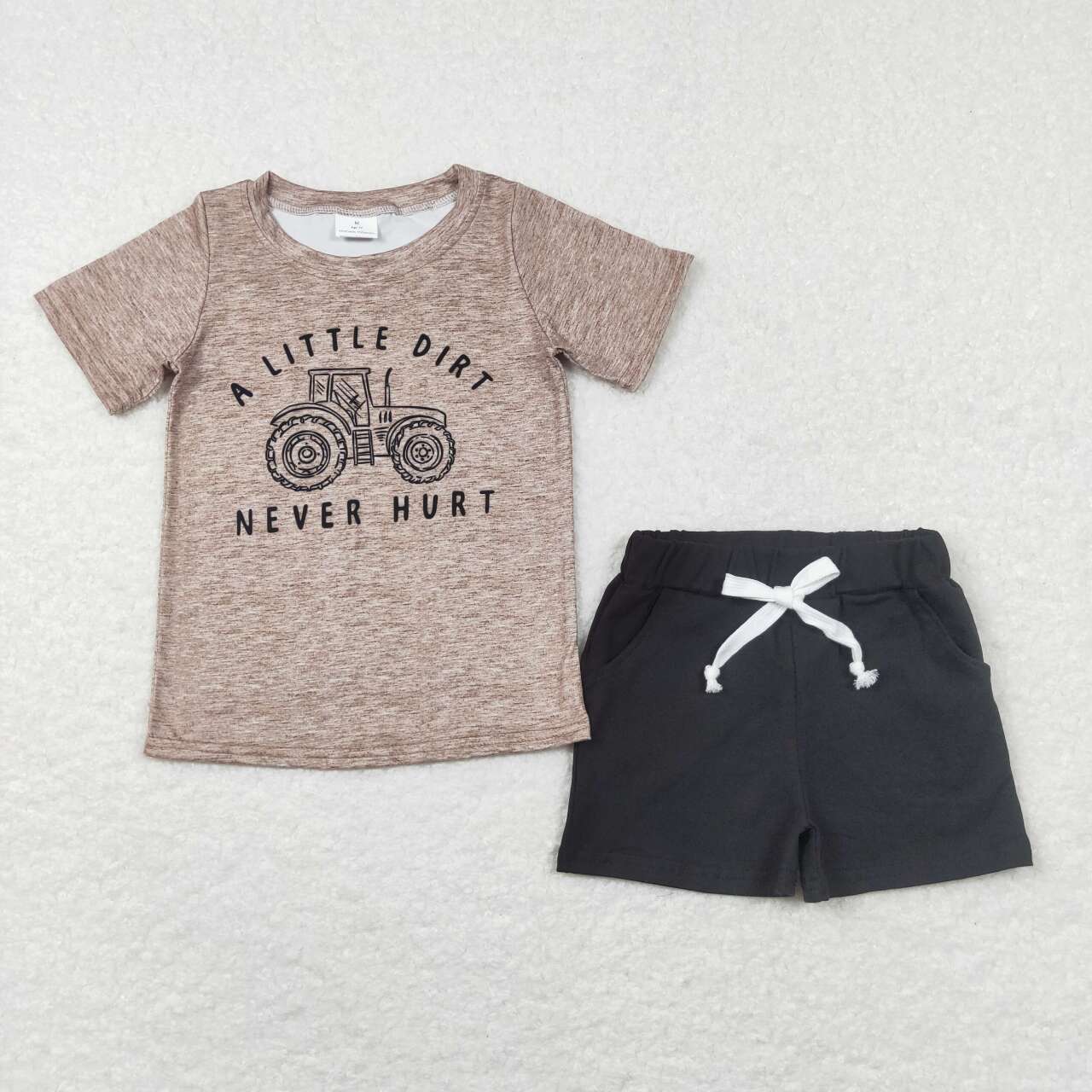 BT0360 A Little Dirt Never Hurt Truck SS0137 Black Dog Boys Short Sleeve Shorts Outfits