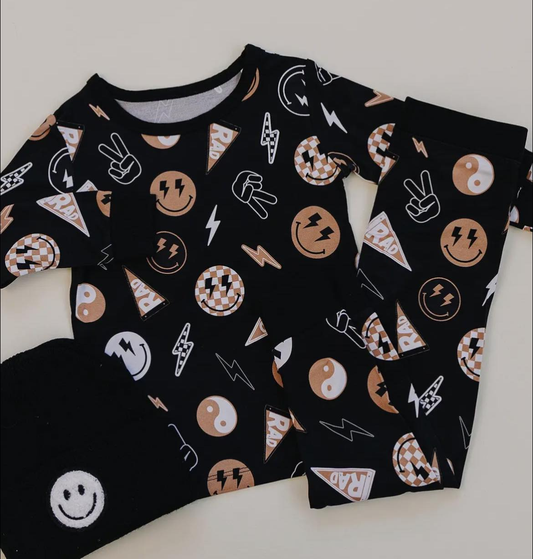 MOQ 5 PCS preorder BLP1413 Smile Face Lightning Black Long-Sleeved Pants Boys Pajama Set 202512