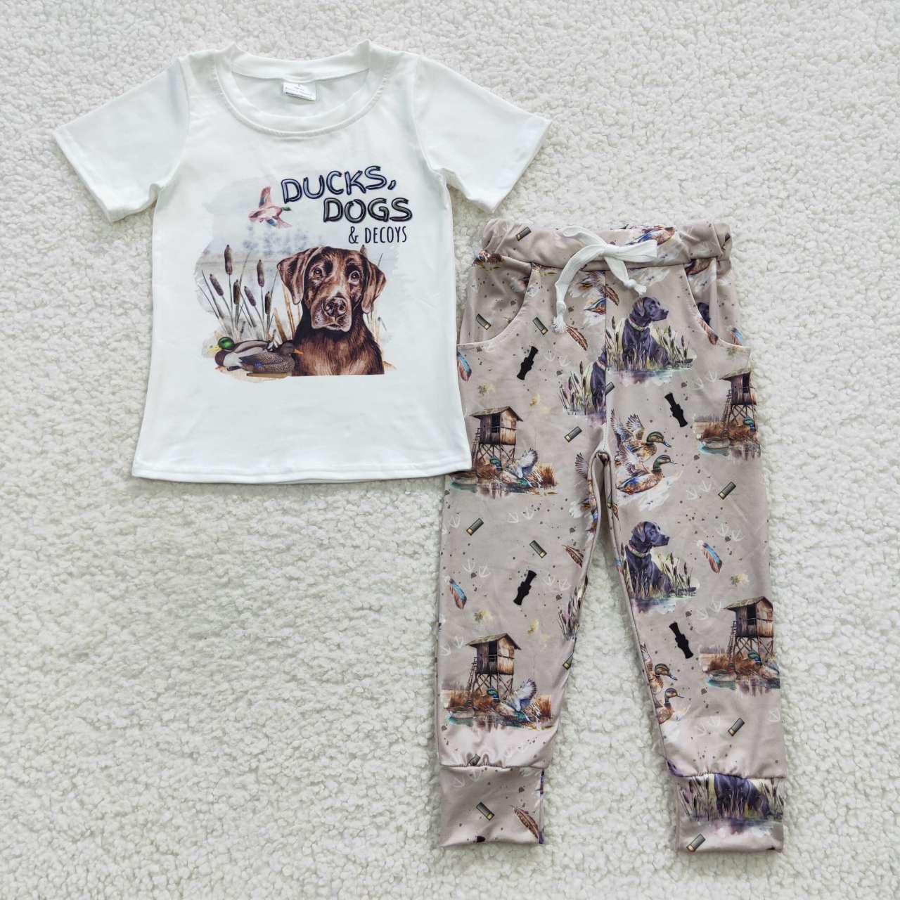BSPO0133 Easter outfit sets White short sleeve top Gray camo pants sets with dogs ducks outfit RTS 202412