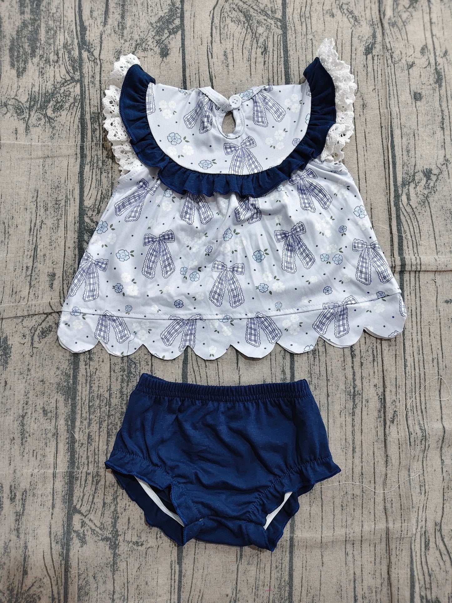 NO MOQ preorder GBO0519 Smocked DADDY'S GIRL Flower Bows Navy Ruffle Fly Sleeve Bummies Girls Sets 202604