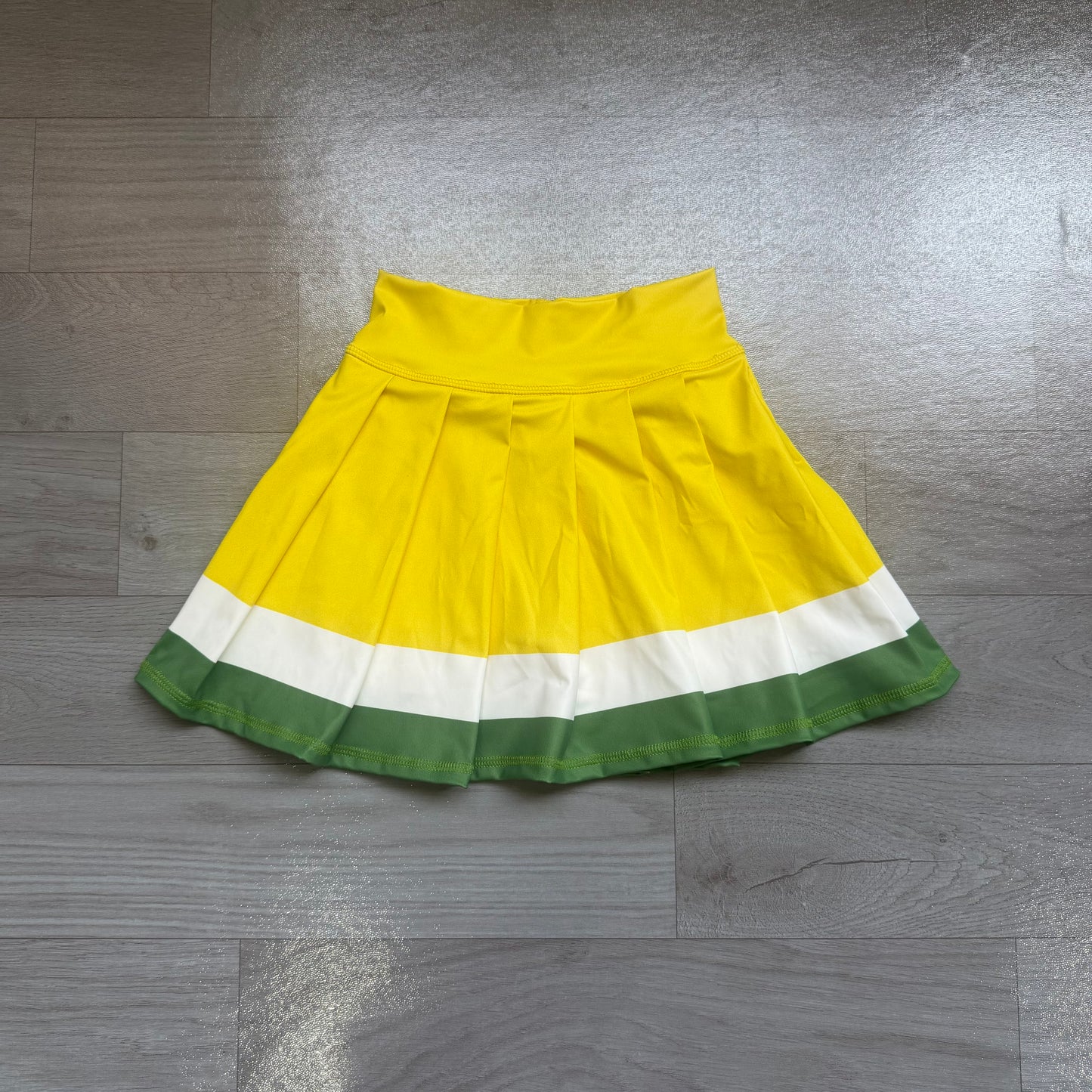 NO MOQ preorder GLK0319 GO TEAM Yellow Green White Pleated Skirts Girls Yoga Skirts 202607