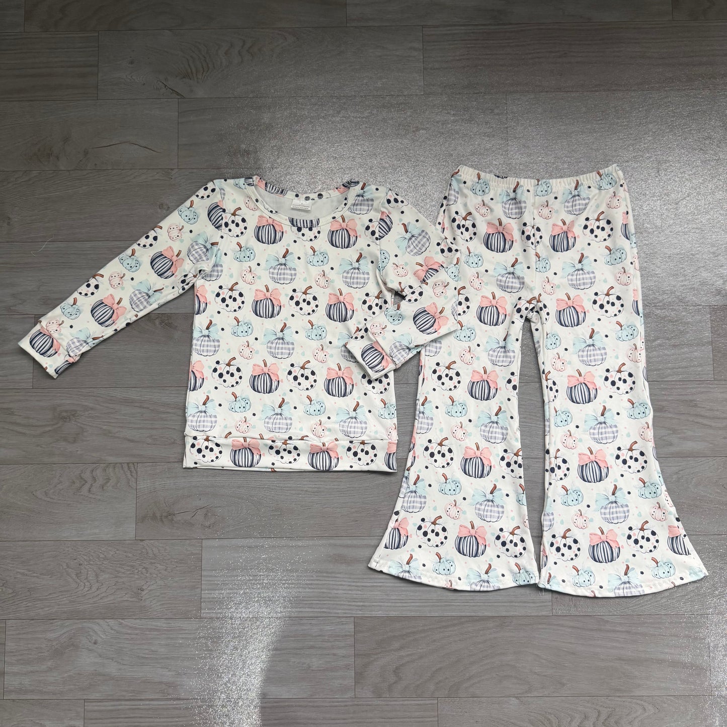 NO MOQ Preorder GLP3403 Pumpkin Bows White Long Sleeve Bell Bottom Pants Girls Sets 202607