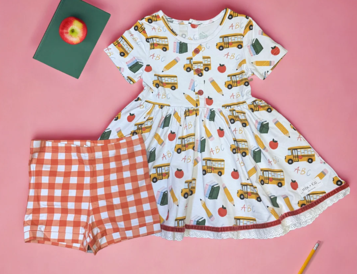 MOQ 5 PCS Preorder GSSO3010 Back to School ABC Pencil Apple White Short-Sleeve Orange Plaid Shorts Girls Sets 202512