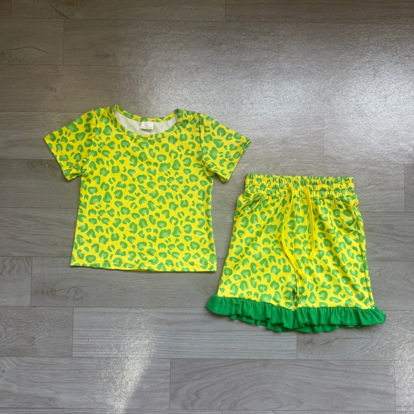 NO MOQ Preorder GSSO3812 Yellow Green Leopard Ruffle Short Sleeve Shorts Girls Sets 202607
