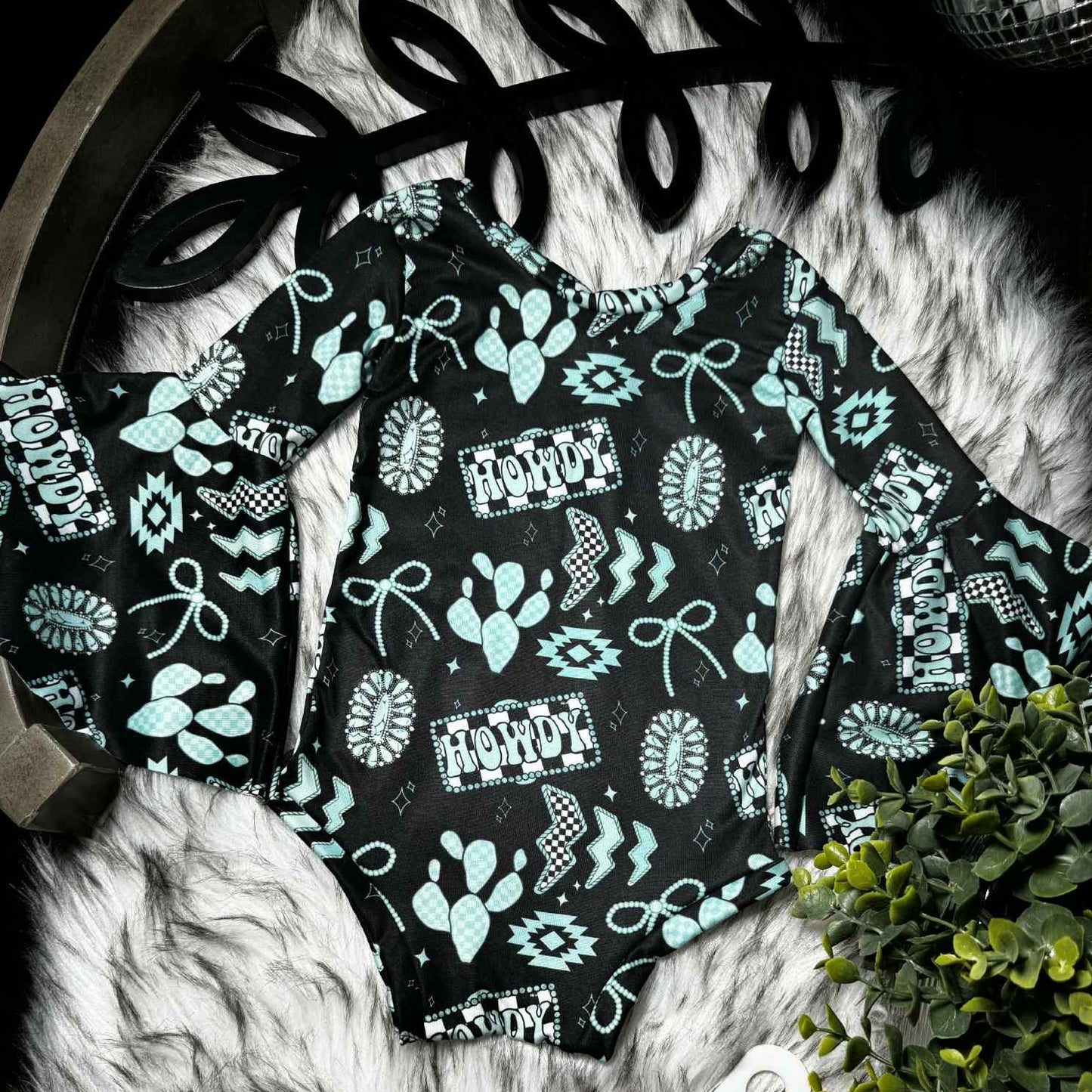 MOQ 5 PCS preorder LR2946 Howdy Flashlight Gem Bow Black Flare Long-Sleeved Girls Bubble Romper 202511