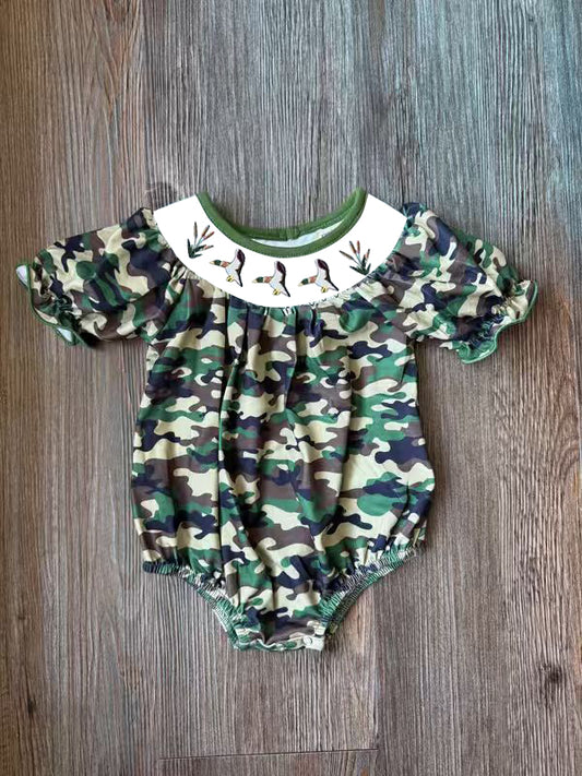 MOQ 5 preorder SR3459 Duck Hunting Green Camouflage Short Sleeve Girls Bubble Romper 202510 Sibling