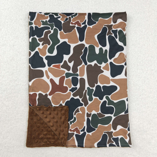 BL0146 Brown green camouflage beige baby blanket