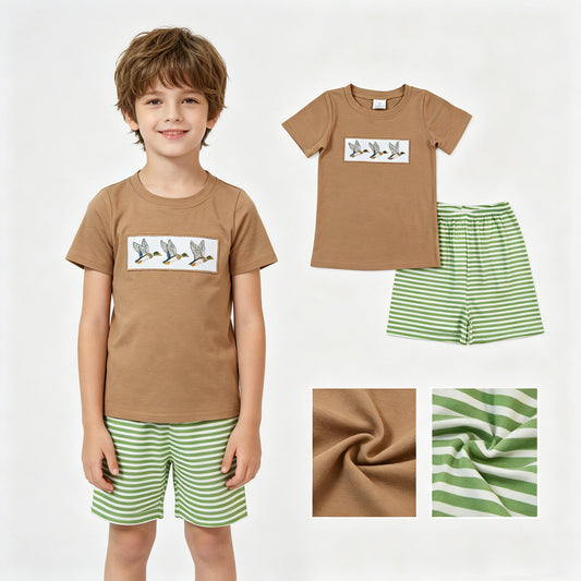 BSSO1947 Embroidered Ducks Brown Short Sleeve Green Stripe Shorts Boys Sets 202604 RTS