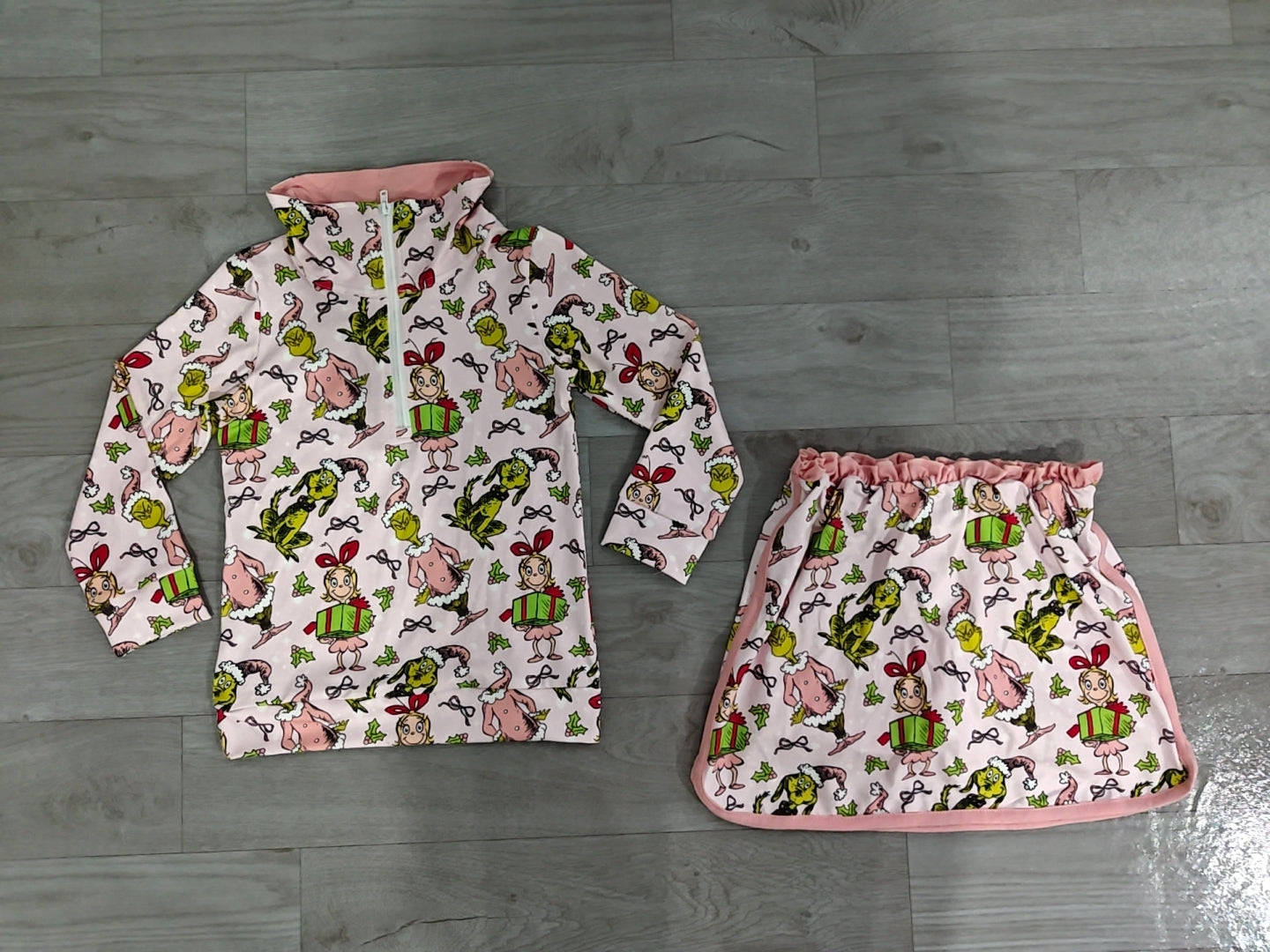 NO MOQ preorder GLD1610 Christmas Grinch Pink Zip Long Sleeve Skirts Girls Sets 202607