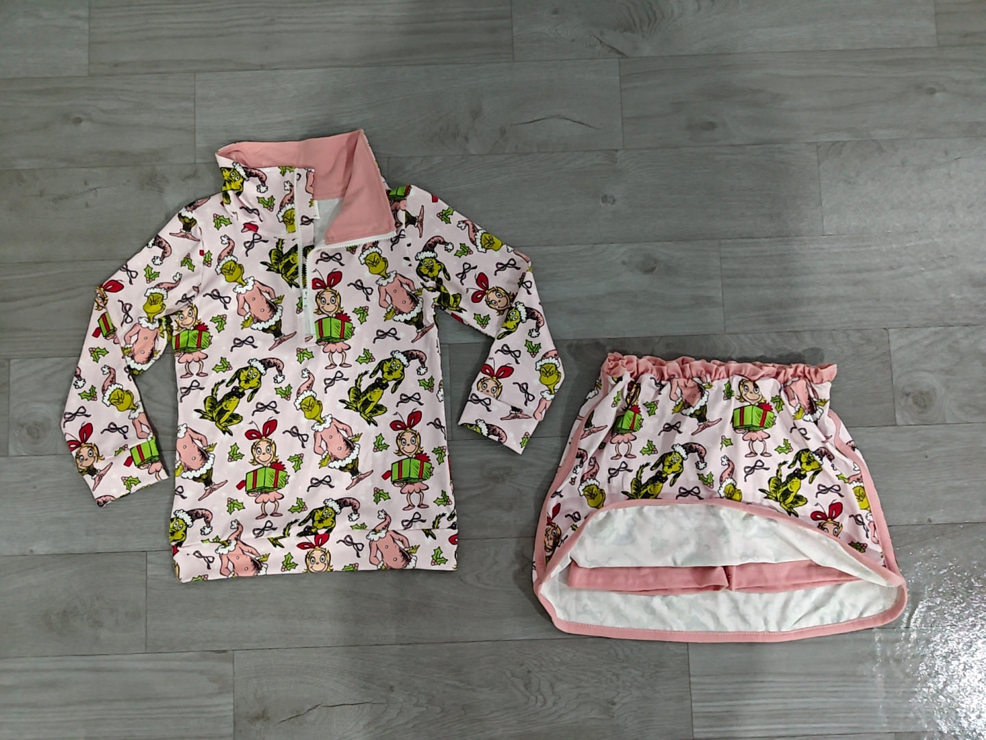 NO MOQ preorder GLD1610 Christmas Grinch Pink Zip Long Sleeve Skirts Girls Sets 202607