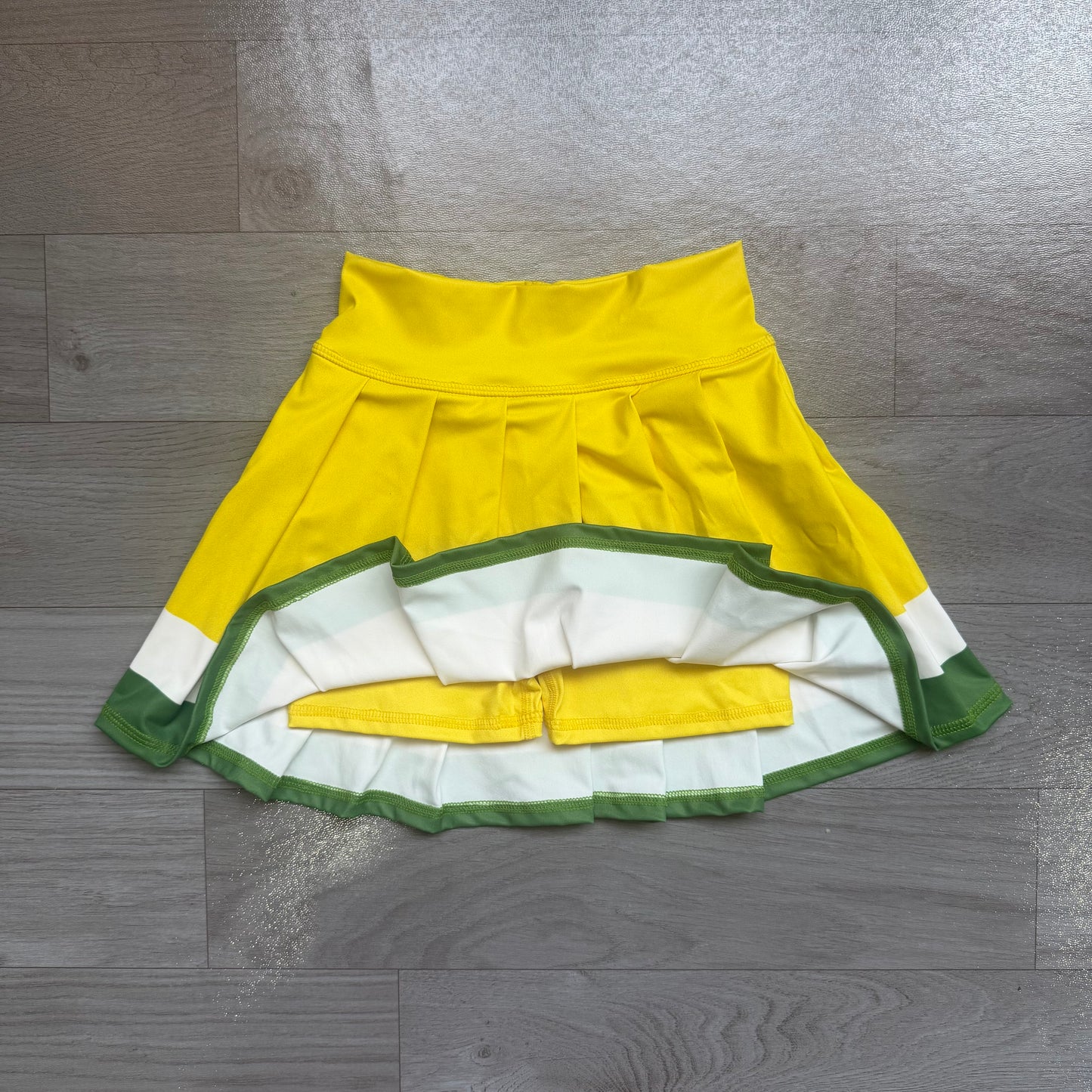 NO MOQ preorder GLK0319 GO TEAM Yellow Green White Pleated Skirts Girls Yoga Skirts 202607