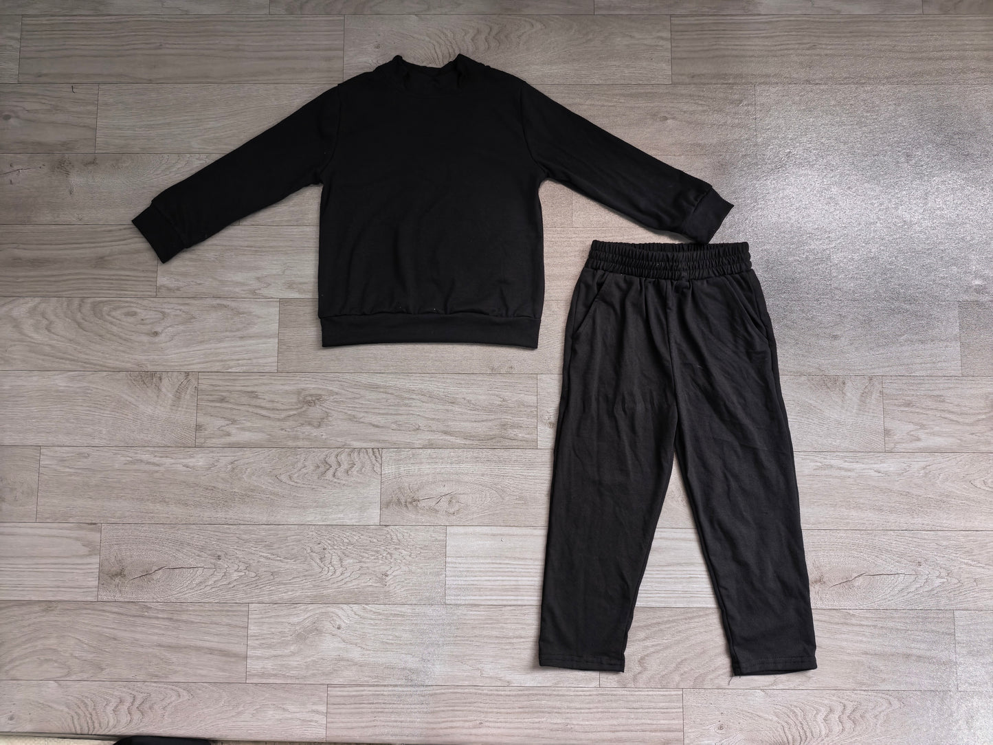 NO MOQ Preorder GLP3411 Solid Black Long-Sleeved Pants Girls Sets 202607 Daughter & Mom Matching Sweatshirt and Sweatpants Set