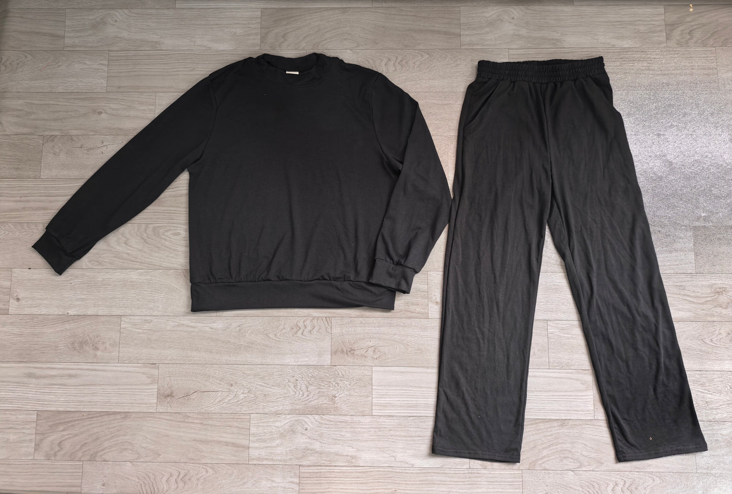 NO MOQ Preorder GLP3416 Adult Female Solid Black Long Sleeve Pants Sets 202607 Daughter & Mom Matching Sweatshirt and Sweatpants Set