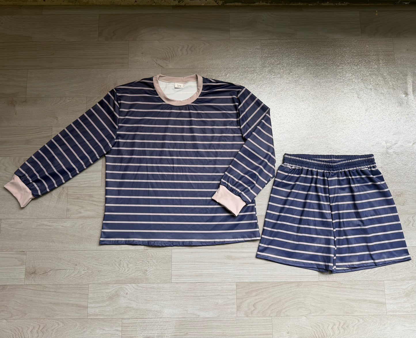 NO MOQ preorder GLS0161 Adult Female Navy Gray Stripe Long Sleeve Shorts Yoga Sets 202607