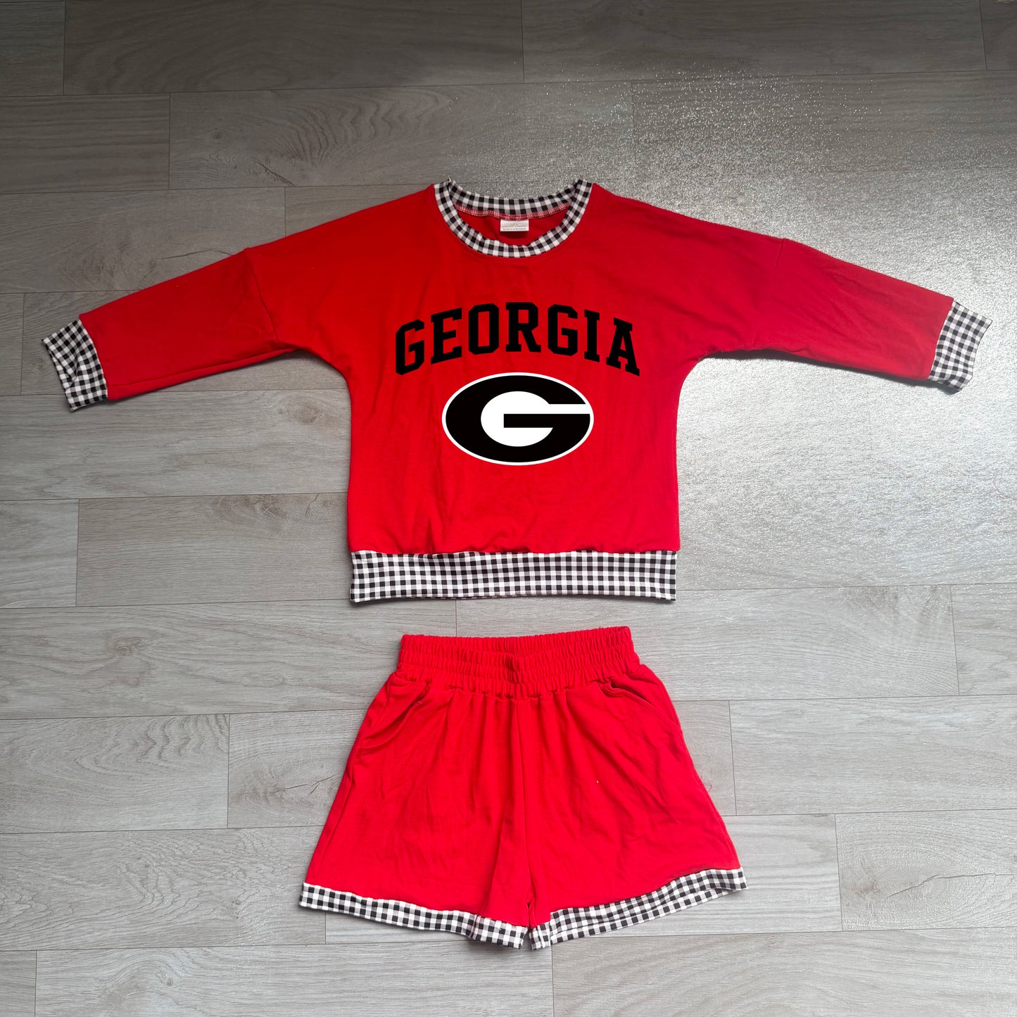 NO MOQ Preorder GLS0168 Offset Printing GEORGIA Black Plaid O-Neck Red Long Sleeve Top Shorts Girls Sets 202607