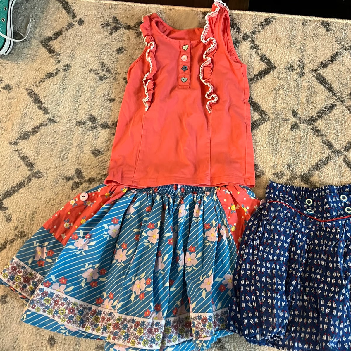 MOQ 5 PCS Preorder GSD3026 Solid Orange Ruffle Sleeveless Floral Pocket Blue Stripe Skirts Girls Sets 202511