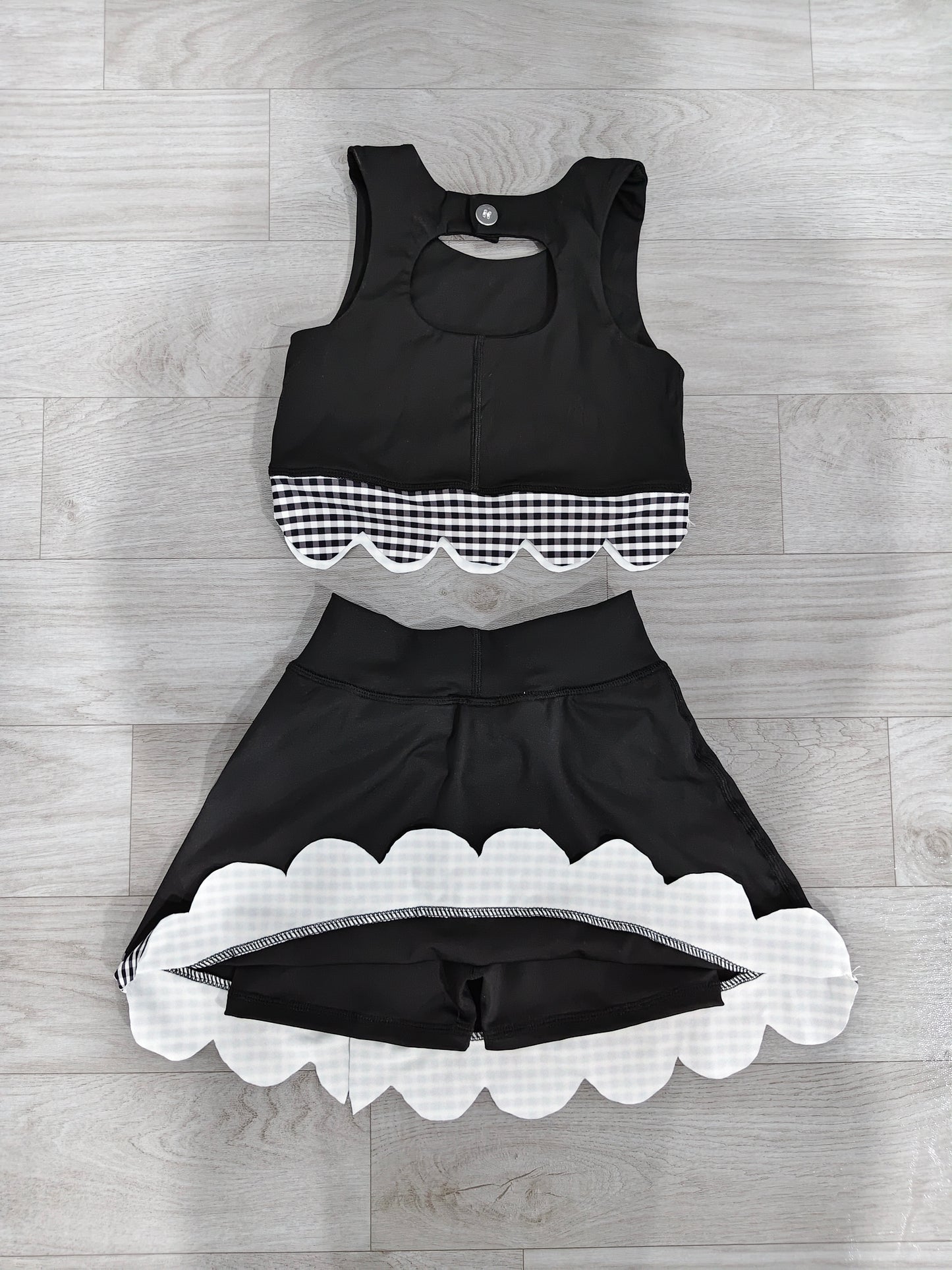 NO MOQ Preorder GSD4176 Black Plaid Bows Scalloped Wave Ruffle Sleeveless Skirts Yoga Girls Sets 202607