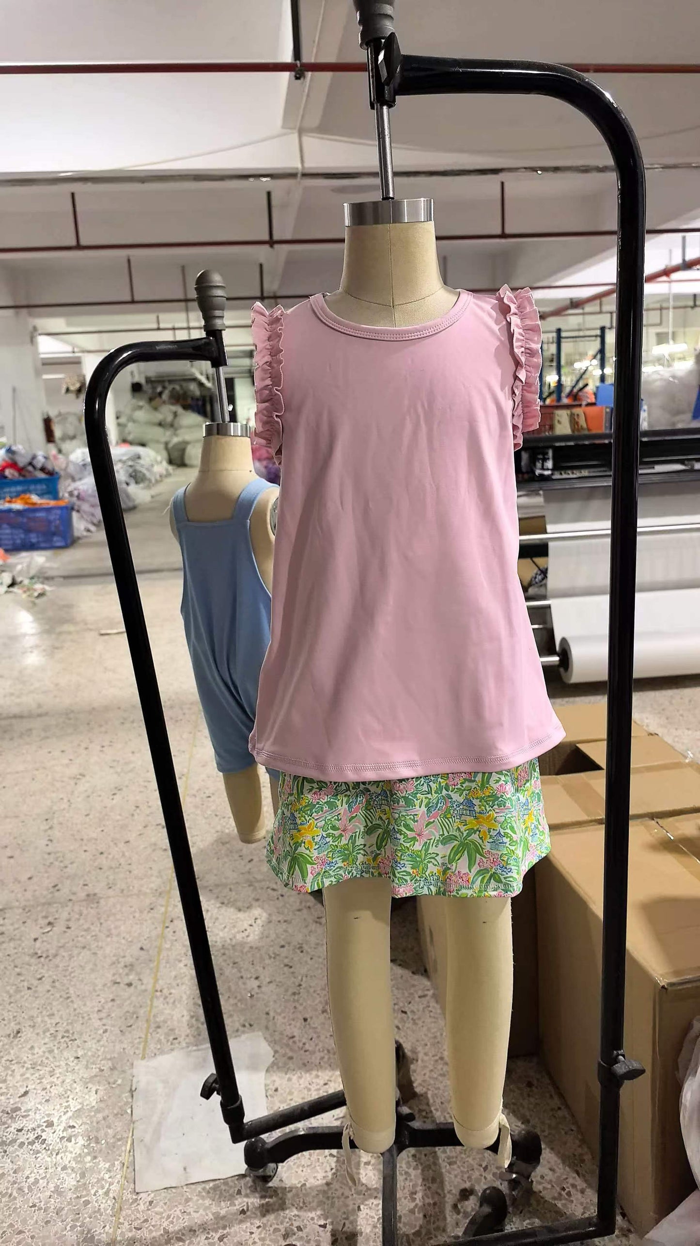 NO MOQ preorder GSD4217 --Shirts GT1701 & Skirts GLK0311 Solid Pink Ruffle Sleeveless Top with Flower Leaf Print Skirts for Girls Yoga Sets 202606