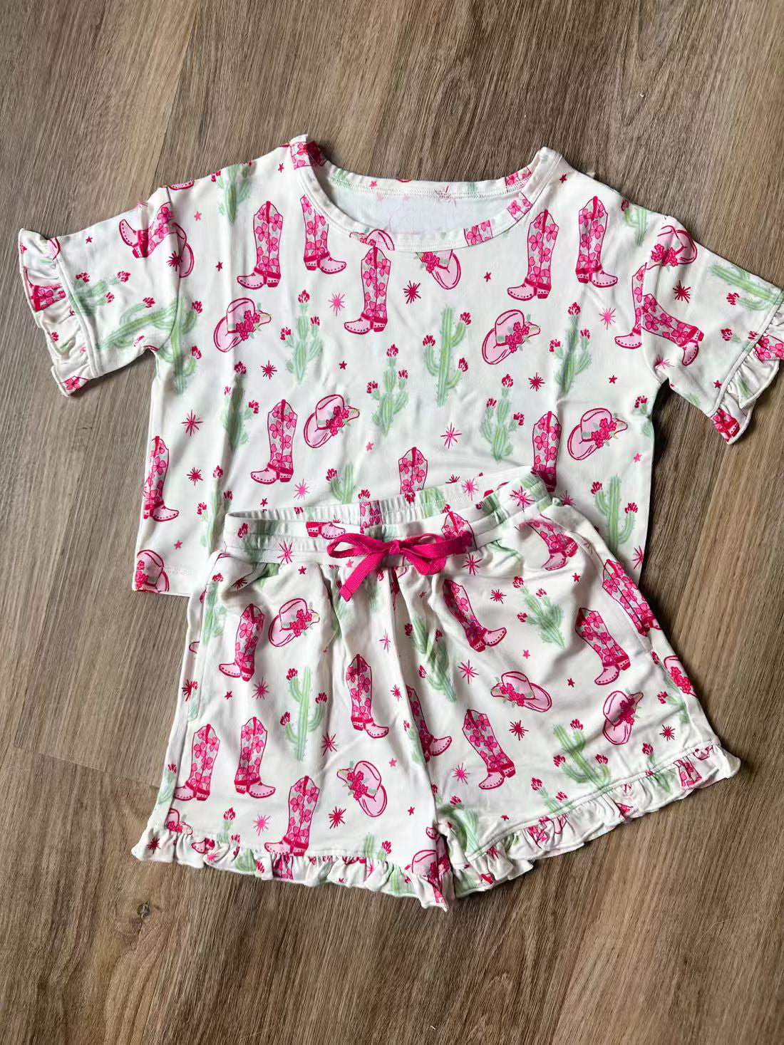 MOQ 5 PCS Preorder GSSO2937 Floral Boots Cactus Beige Short Sleeve Shorts Girls Sets 202511