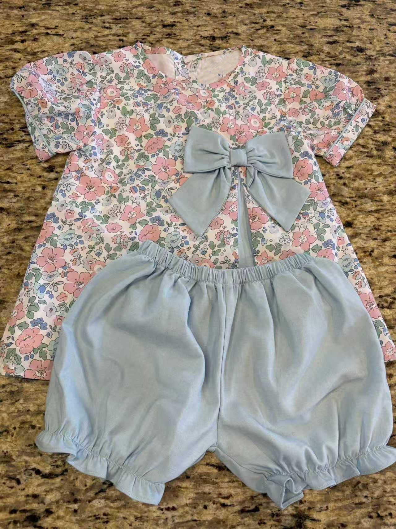 MOQ 5 PCS Preorder GSSO3447 Flower Gray Blue Bows Short Sleeve Shorts Girls Sets 202603