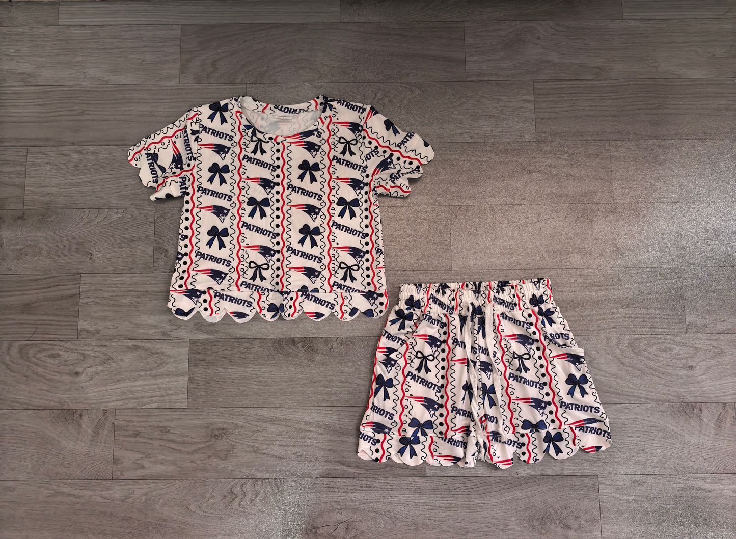 NO MOQ Preorder GSSO3854 GO TEAM PATRIOTS Scalloped Short Sleeve Shorts Girls Sets 202608
