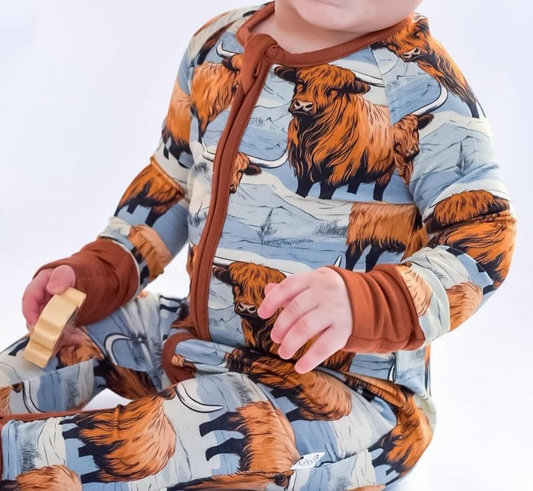 Preorder LR2053 Alpine bull head blue-brown zip-up long-sleeved onesie