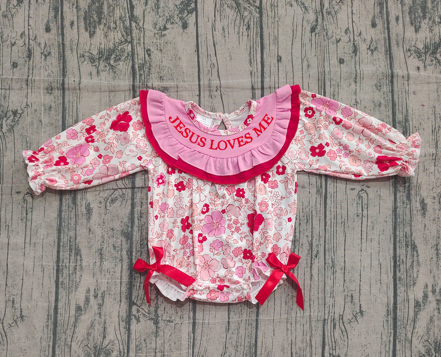 NO MOQ Preorder LR2769 Smocked Valentine's Day Jesus Love Me Red Pink Ruffle Long-Sleeved Girls Bubble Romper 202510