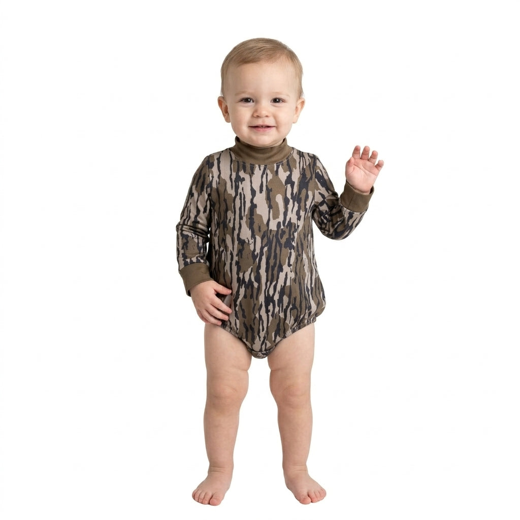 LR3259 Hunting Camo Middle Neckline Baby Bubble Romper