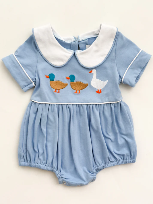 MOQ 8 Preorder SR3297 Duck and Goose White Doll Collar Blue Short Sleeve Boys Bubble Romper 202510 Sibling