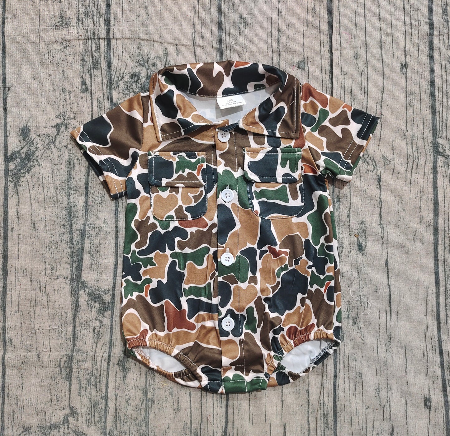 NO MOQ preorder SR3656 Brown Green Camouflage Buttons Short Sleeve Boys Bubble Romper 202512