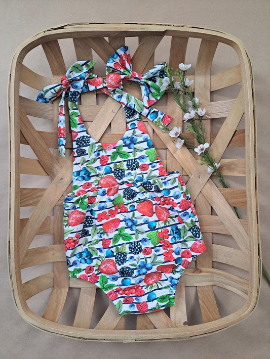 MOQ 5 PCS preorder SR3944 Strawberry Blueberry Stripe Halter Girls Bubble Romper 202601
