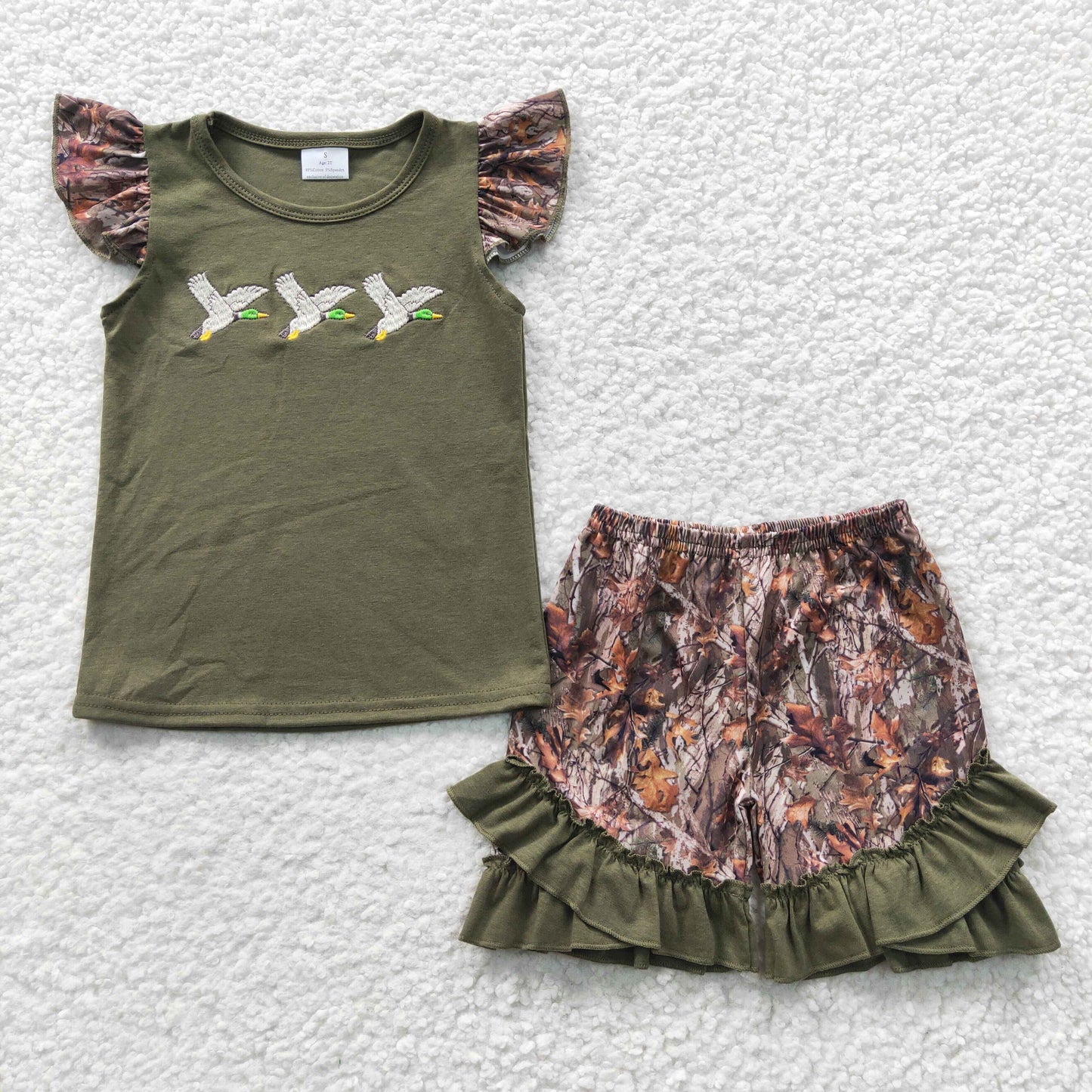 GSSO0252 Duck Green Camo Brown Embroidery Girls Short Sleeve Shorts Outfits