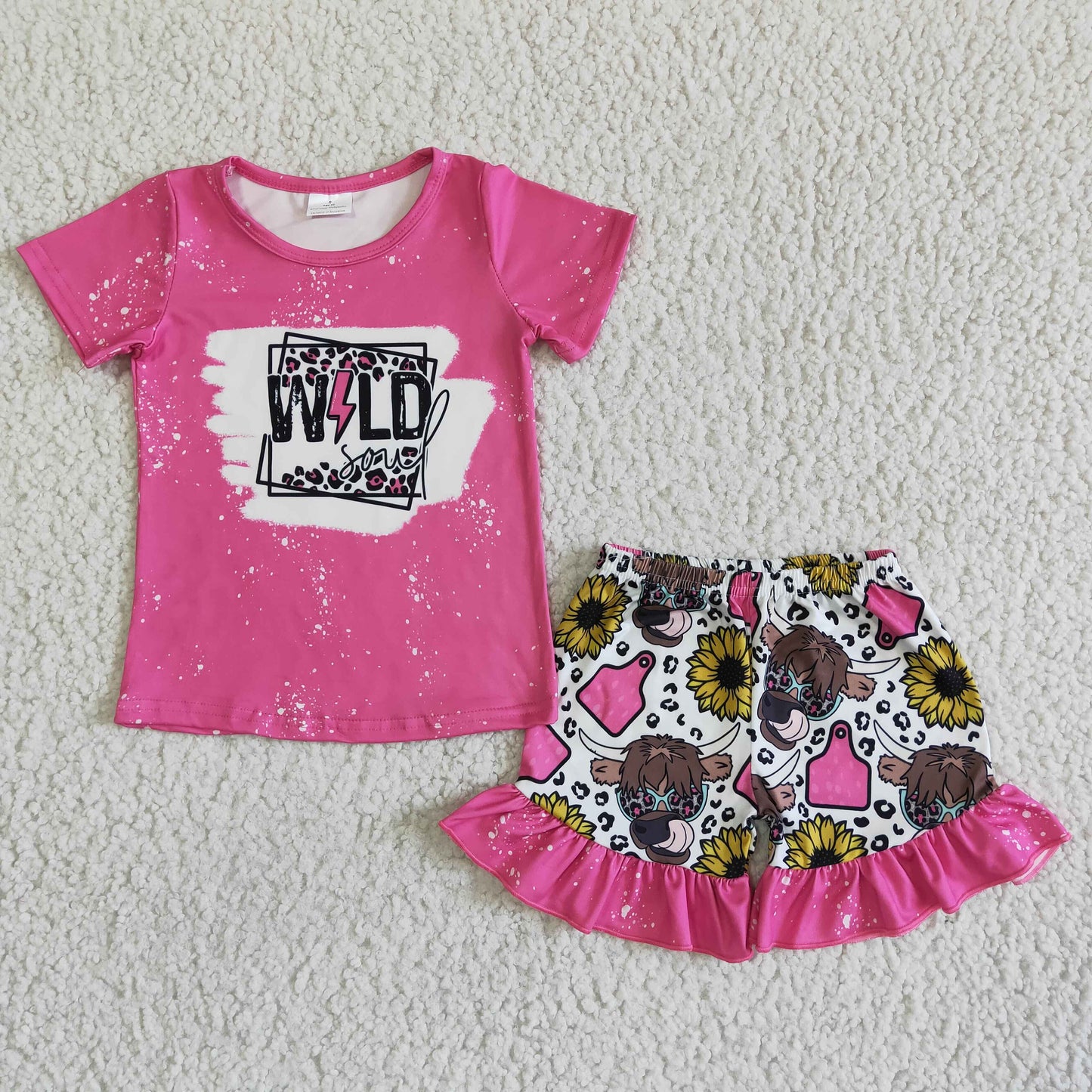 GSSO0067 Pink Leopard Wild Heifer Highland Cows Sunflower Girls Short Sleeve Shorts Outfits