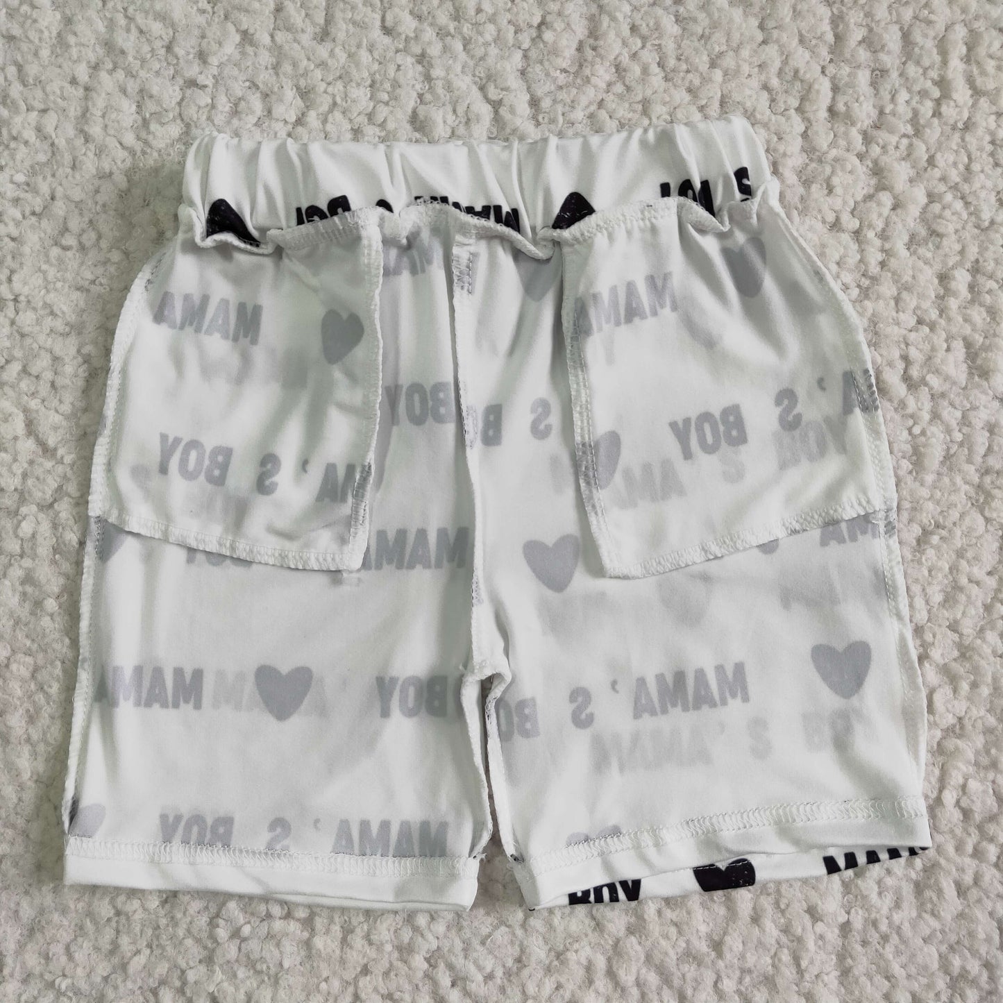 SS0020 Mama‘s Boy Love Heart Black White Boys Shorts Pants